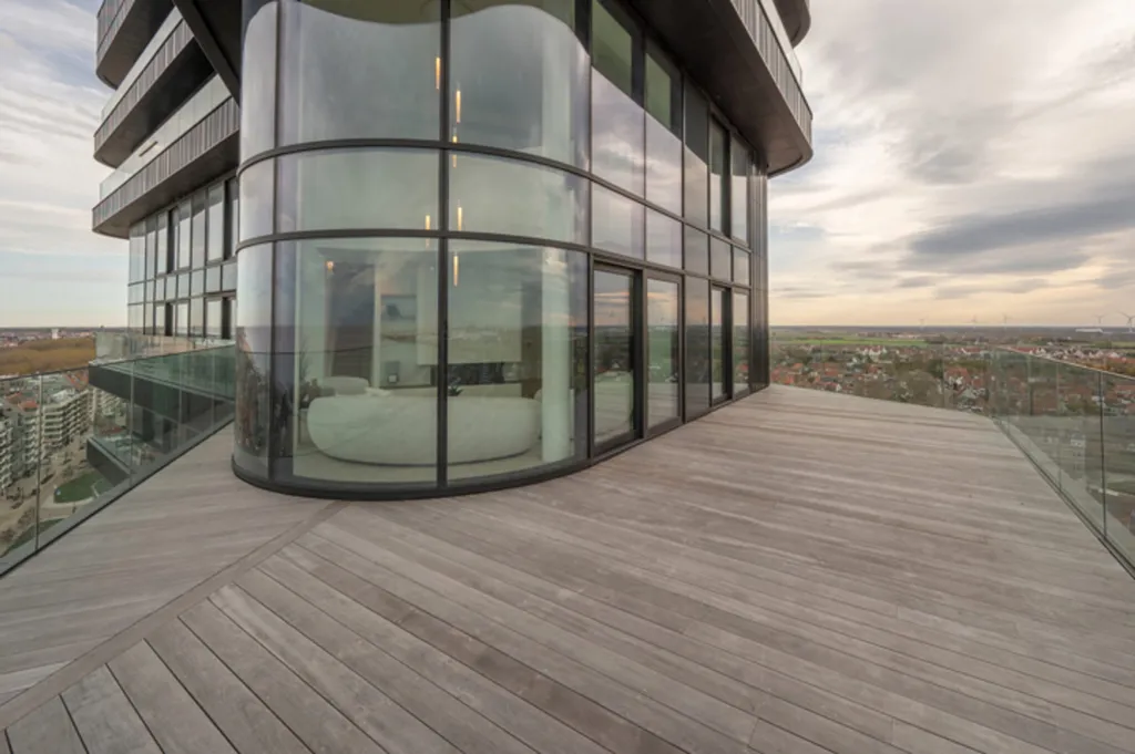 Terrace - New Duplex with Sea Views in Heldentoren
