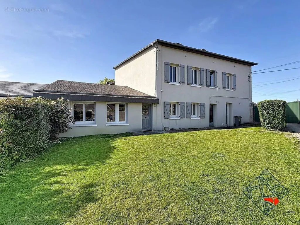 Exterior - Two-Home Ensemble with Garden in Notre-Dame-De-Bondeville