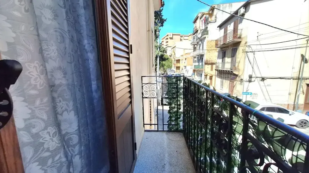 Balcon - Rear-Facing Apartment with Balcony in Palermo