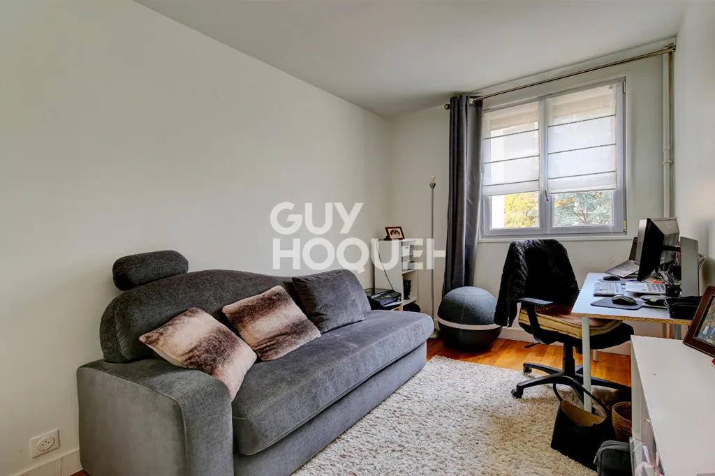 Soggiorno - Modernised Flat with Garden View in Paris 16