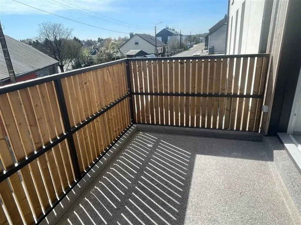 Rõdu - New Apartment with Terrace in Vaux-Sur-Sûre