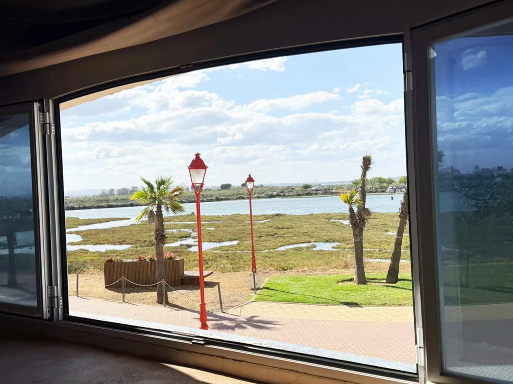 Rooms - Beachfront Apartment with Commercial Units in Ayamonte