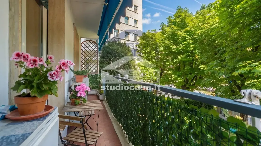 Balcon - Rearranged Apartment with Terrace in Milan