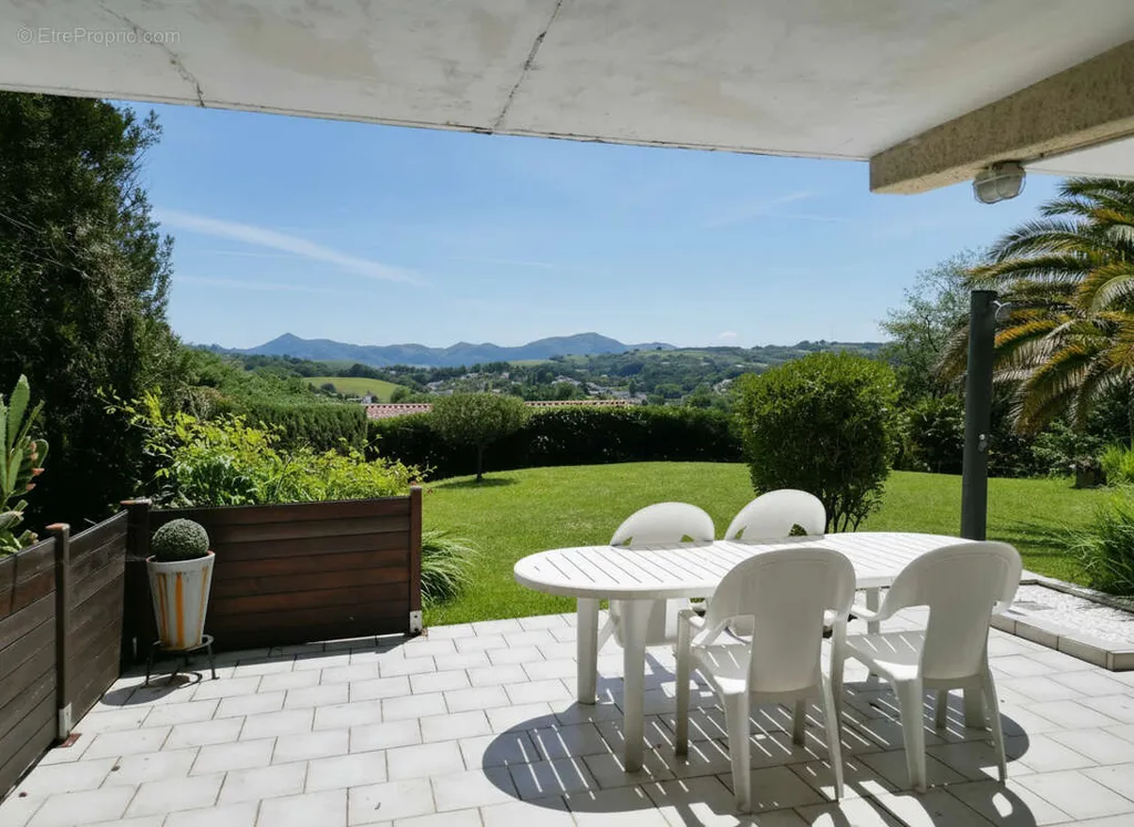 Terrazza - Panoramic View House in Saint-Pée-sur-Nivelle