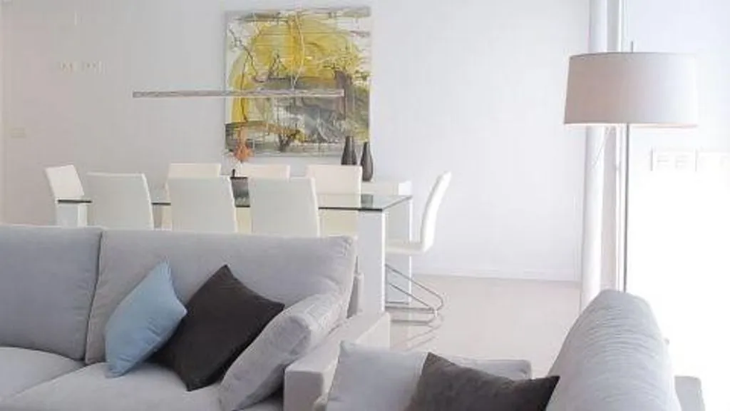 Elutuba - Contemporary Villa with Pool in La Marina