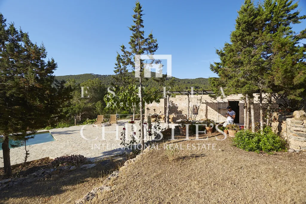 Bassein - Restored Finca with Pool in San Antonio
