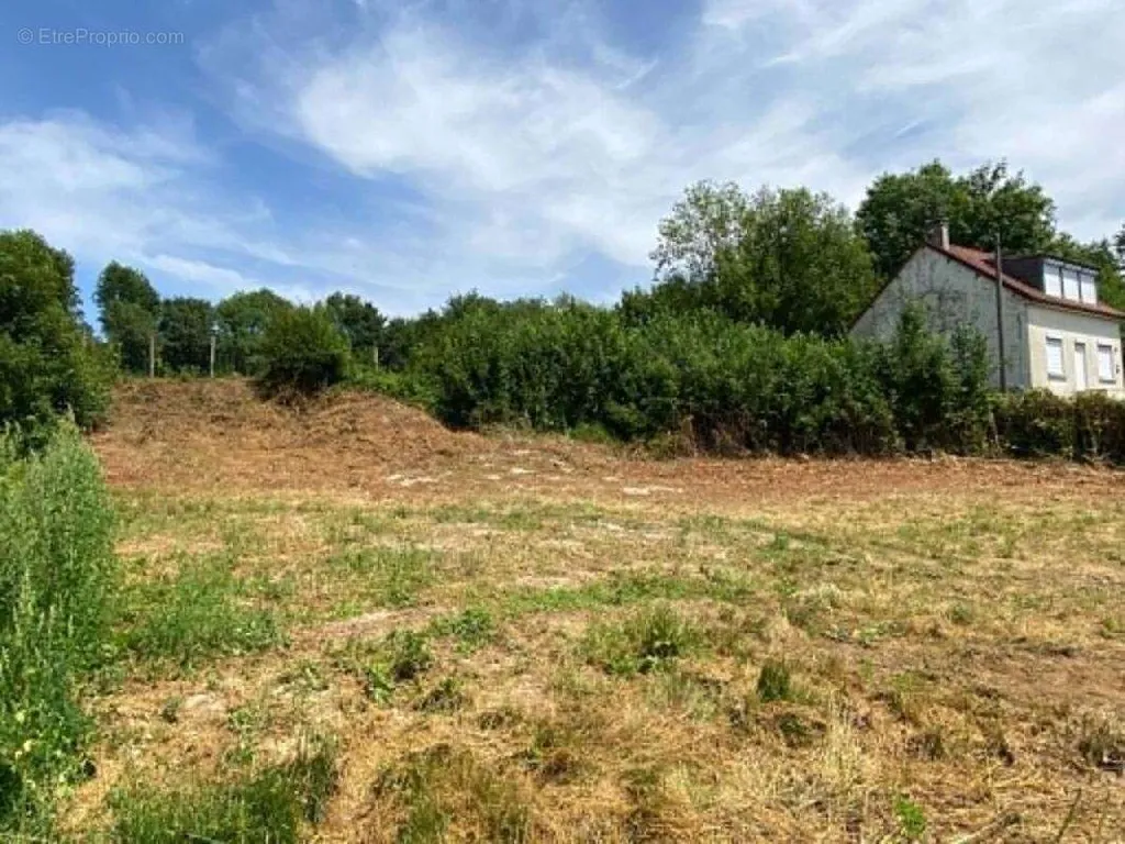 Jardin - Terrain à bâtir dans village fleuri à Boubers-Sur-Canche