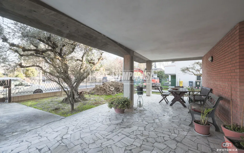 Terrasse - Luxury Villa with Private Garden in Forlì