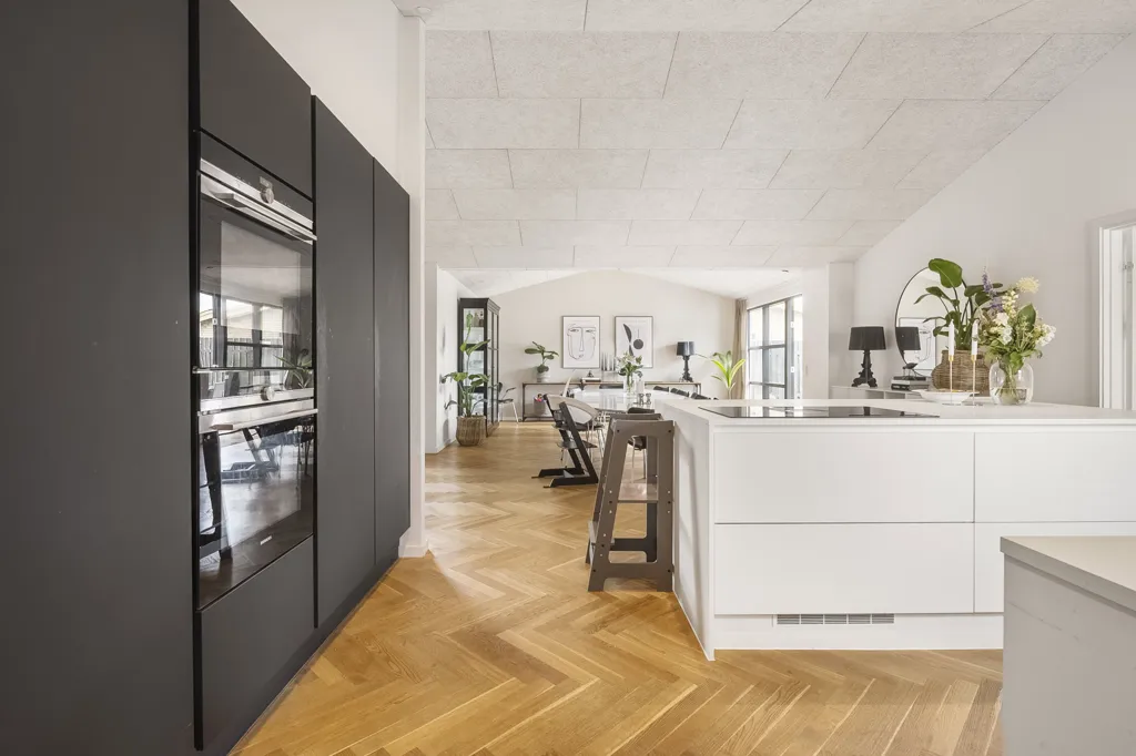 Kitchen - Modern Villa with Large Terrace in Bullerup