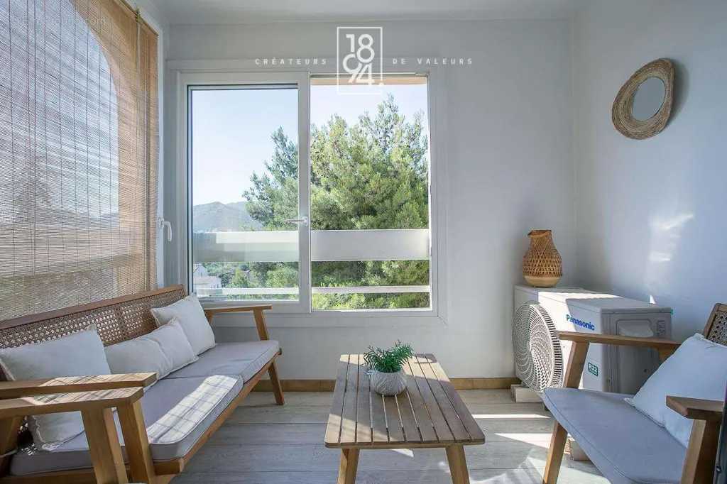 Séjour - Appartement T4 avec Loggias à Marseille 11ème