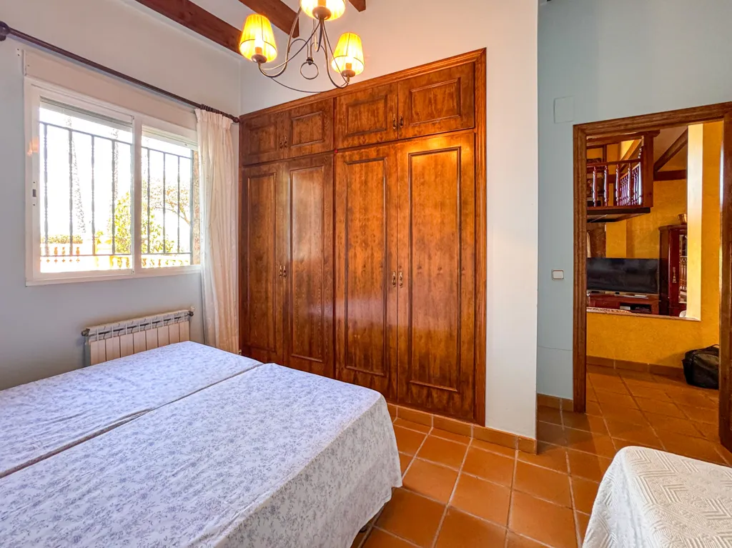 Magamistoad - Rustic Chalet with Olive Grove in Segorbe