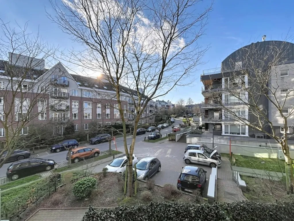 Extérieur - Appartement 3 Chambres avec Terrasse aux Jardins de Jette