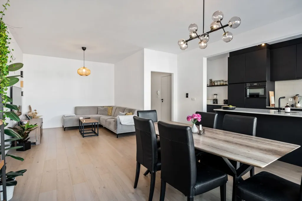 Sala da pranzo - Renovated Apartment with West Terrace in Berchem