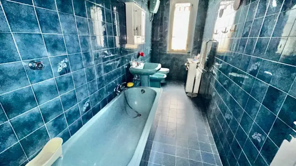 Bathrooms - Apartment with Panoramic View in Corigliano-Rossano