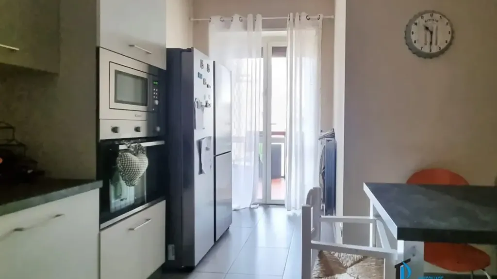 Cuisine - Rearranged Apartment with Terrace in Terni