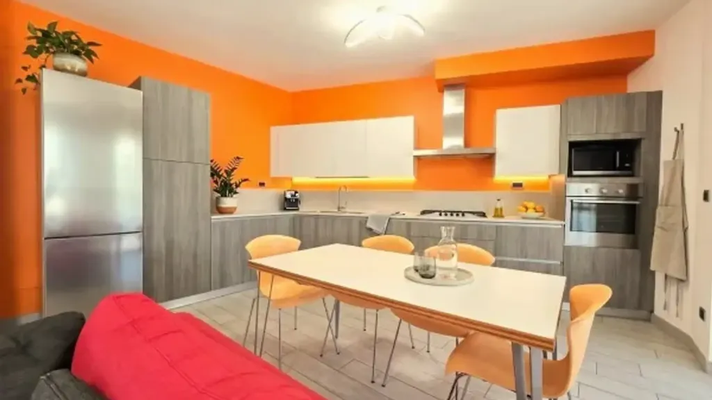 Cucina - Versatile Apartment with Balcony in Alba