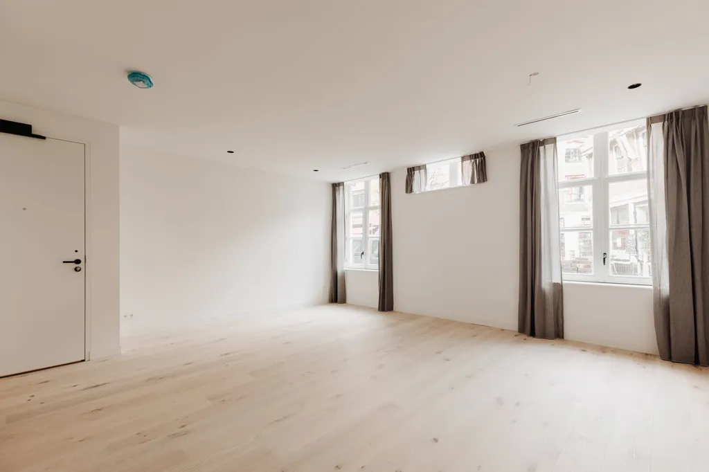 Rooms - Woon-werk Unit with Balcony in Amsterdam