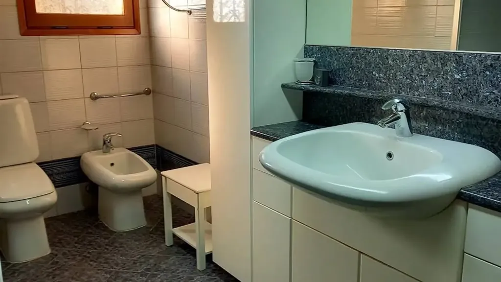 Baños - Villa with Jacuzzi near Guastalla Centre