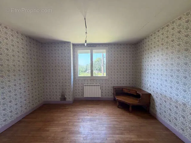 Chambres - Maison avec jardin et garage à Forges de Lanouée
