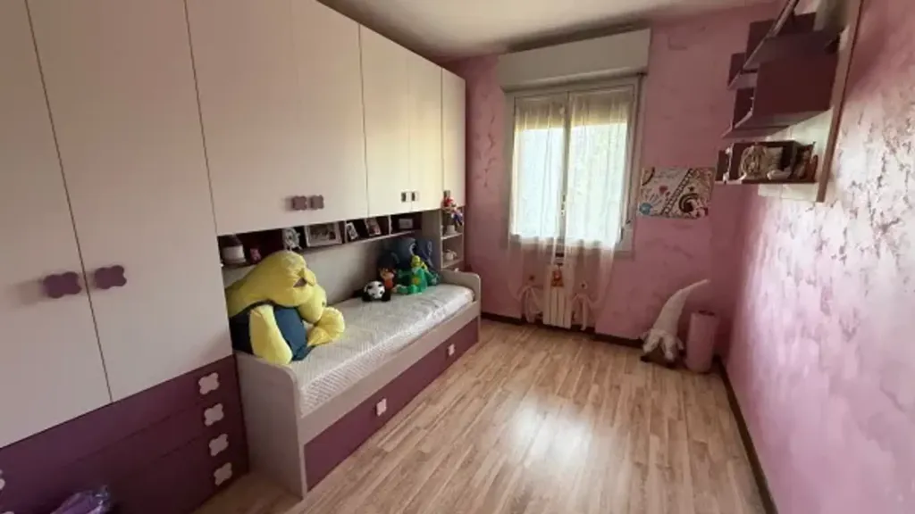 Camere da letto - Rustic-Styled Apartment with Balcony in Suzzara