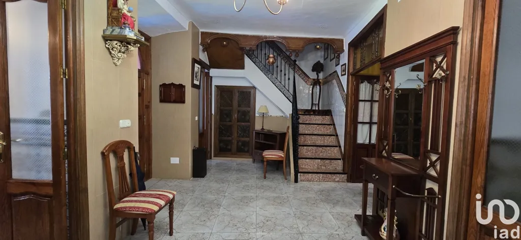 Esik - Traditional House with Patios in Cañete la Real