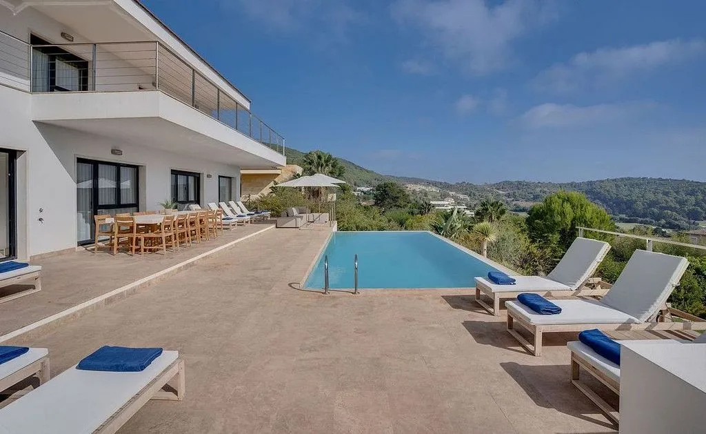 Pool - Chalet with Pool and Terrace in Sotogrande