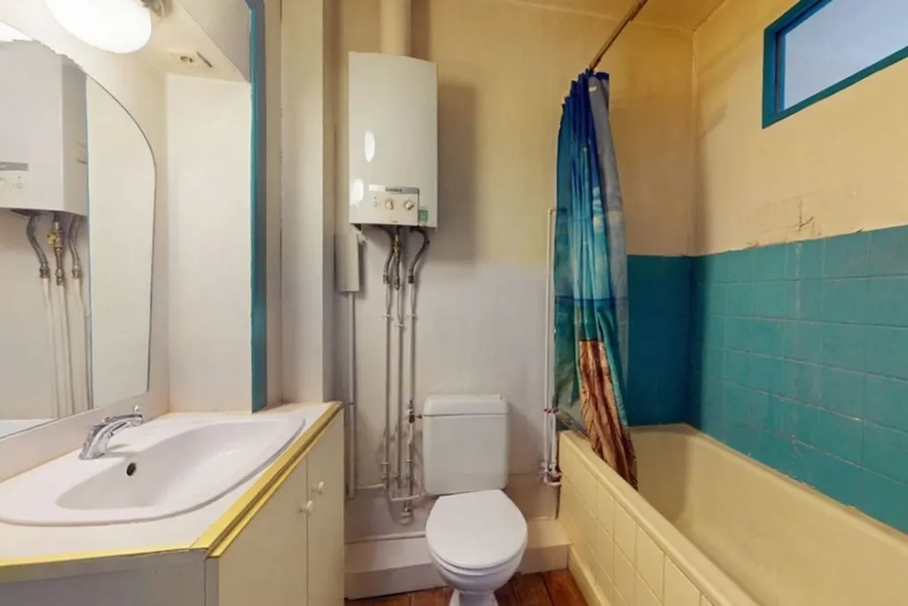Salles de bain - Maison Unifamiliale avec Jardin à Forest