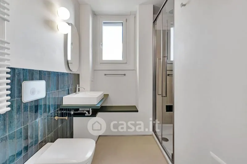 Salles de bain - Modernised Triplex with Balcony in Porta Romana