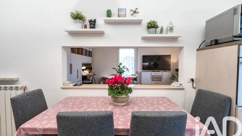 Sala da pranzo - Spacious Apartment with Balcony in Tresignana