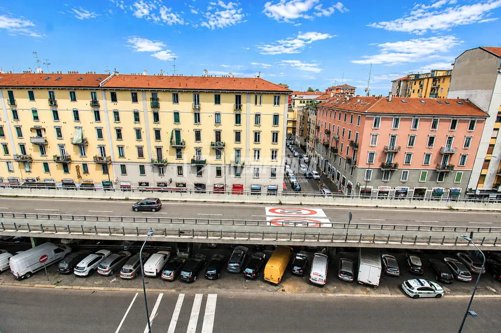 Balcone - Duplex with Balcony in Milan