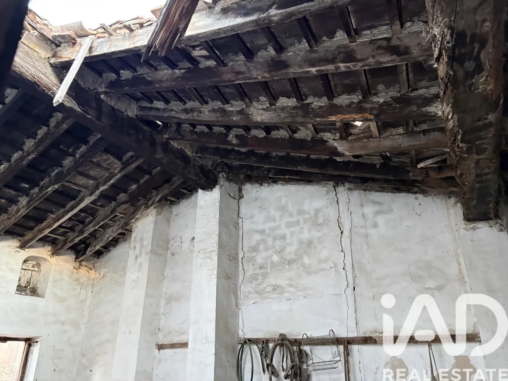 Rooms - Townhouse for Renovation in Llíria Centre