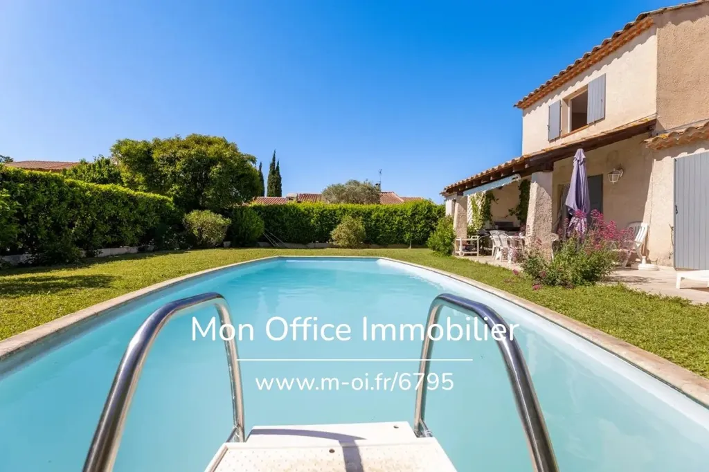 Piscina - House with Pool in Puyricard