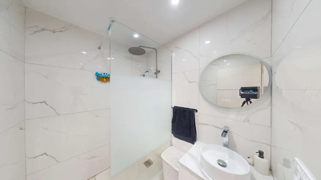 Salles de bain - Appartement avec Balcons et Vue Lyon à Lyon 9