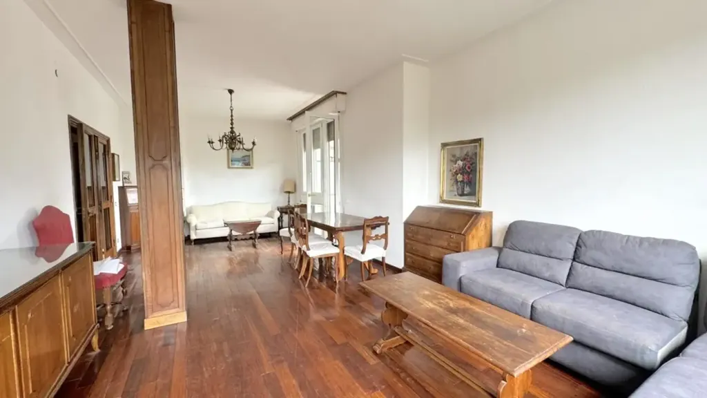 Séjour - Apartment with River View near Piazza San Marco, Prato