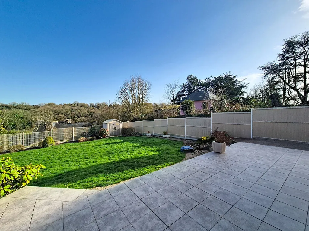 Jardin - Maison de 5 Pièces avec Jardin à Callac