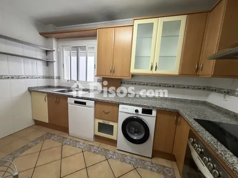 Kitchen - Spacious Central Flat with Balcony in Calle de la Acequia