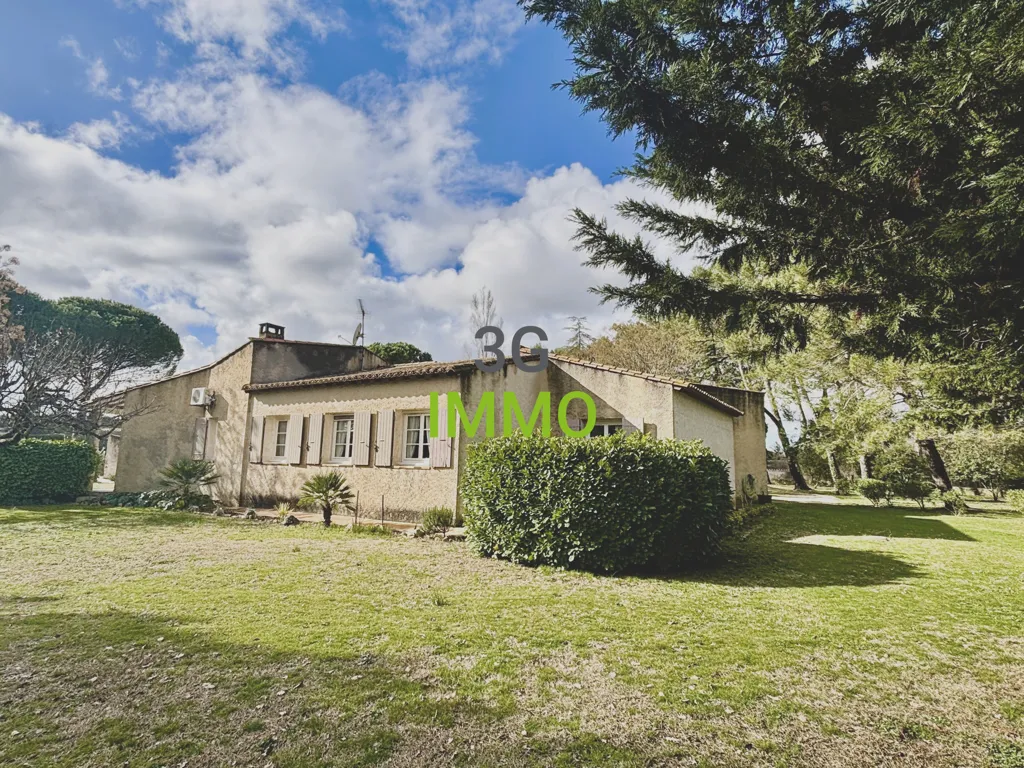 Exterior - Provençal Style House with Pool in Uzès