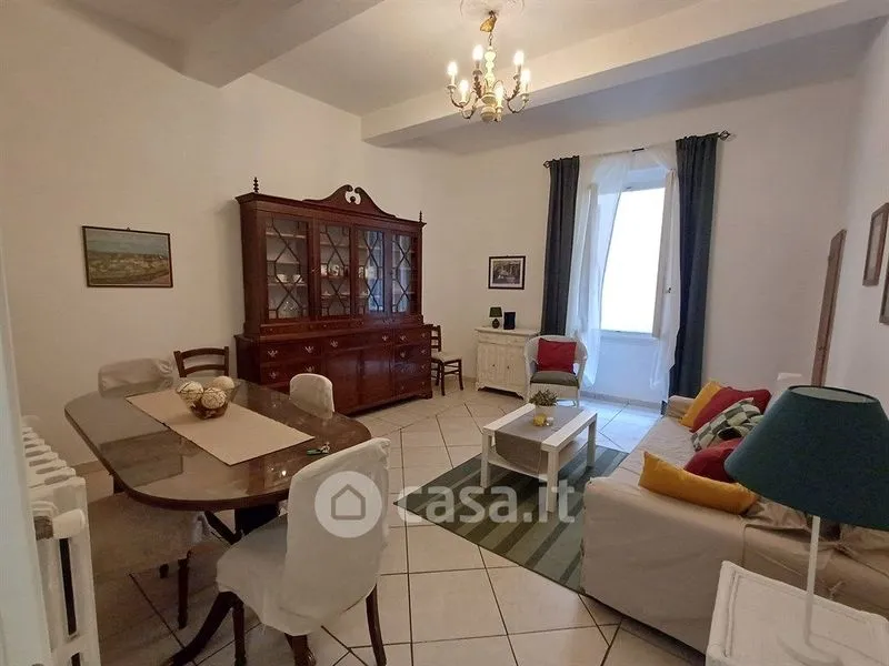 Salle à manger - Armed Trilocale with Balcony in Florence