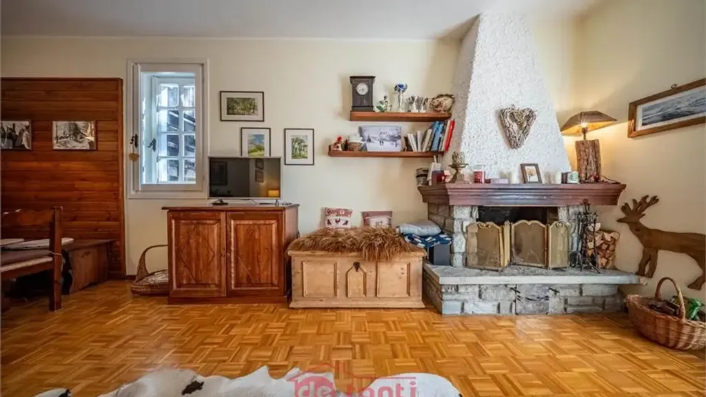 Living Room - Apartment with Mountain View in Madesimo