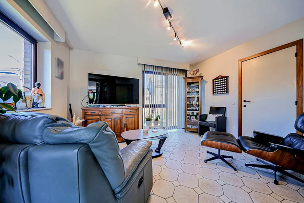 Séjour - Villa Familiale avec Piscine à Cornesse