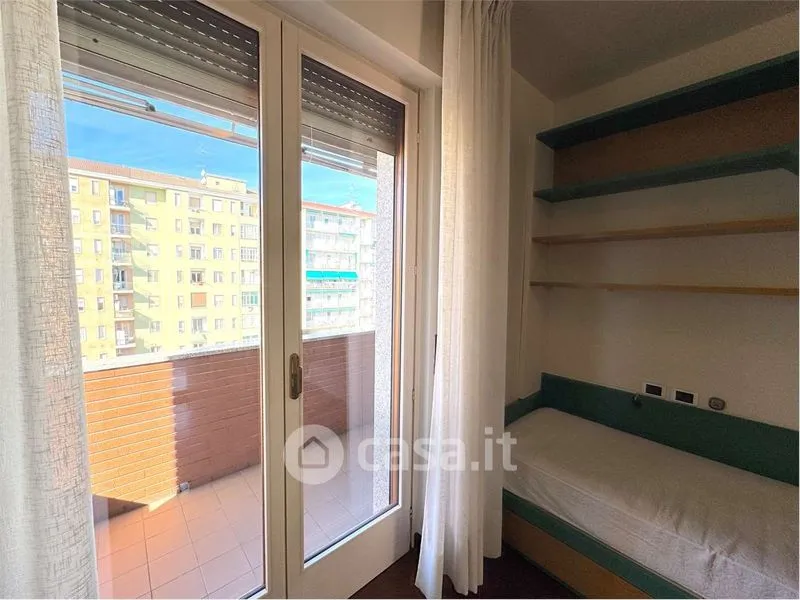 Magamistoad - 4-Room Apartment with Balcony in Novara
