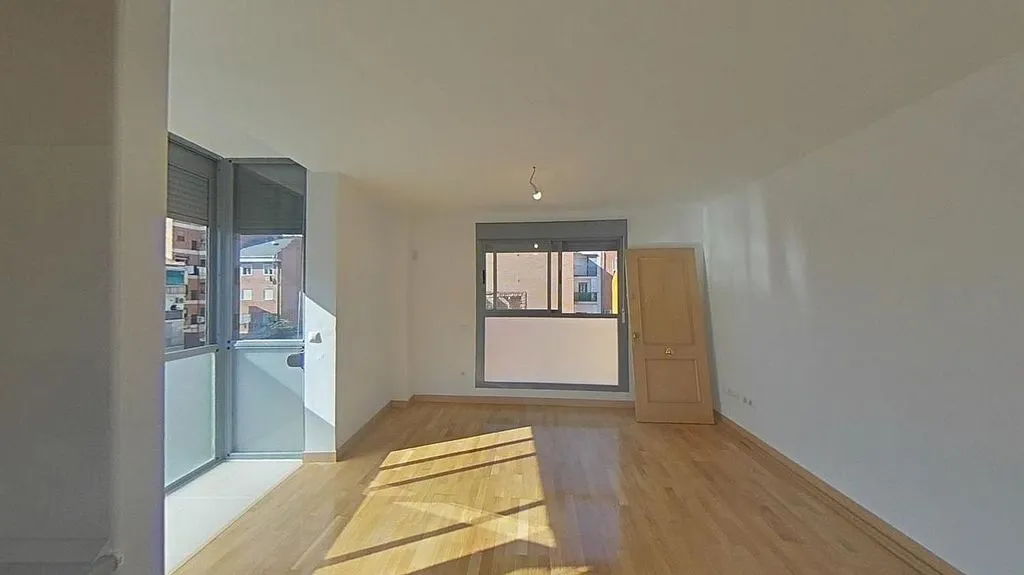Toad - 1-Bedroom Flat with Garage in Numancia