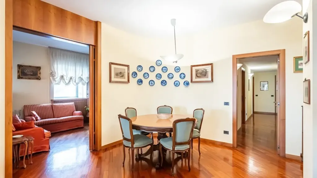 Salle à manger - Spacious Penthouse with Pool in Milan