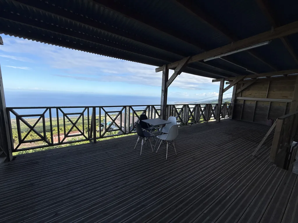 Terrass - Maison with Sea View and Terrace in La Chaloupe