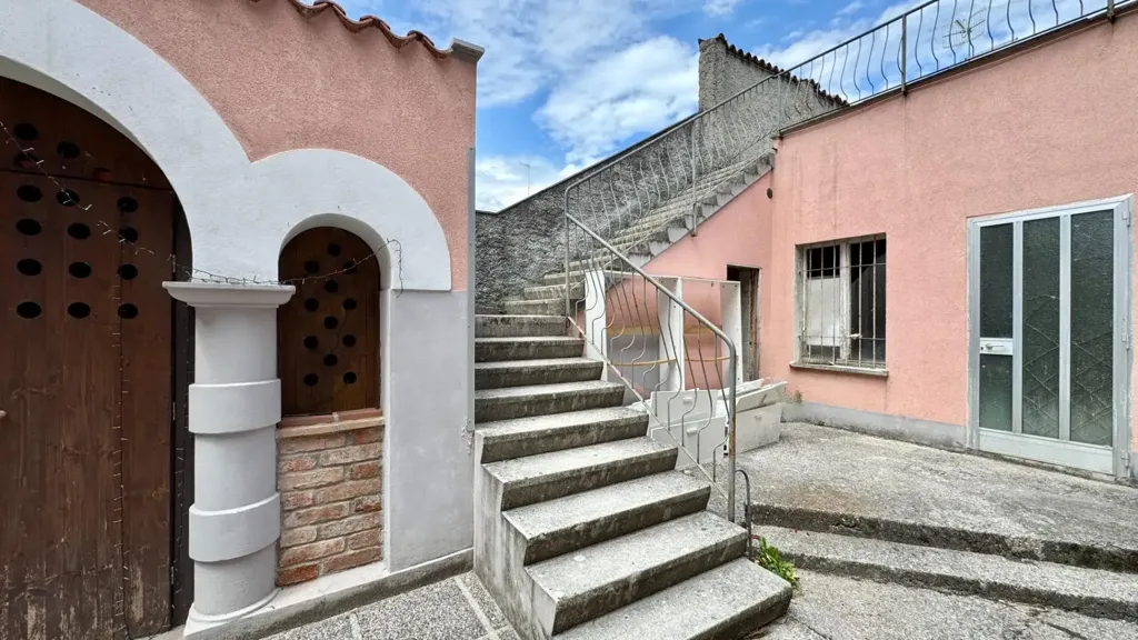 Pièces - Central Triplex with Terrace in Gorizia