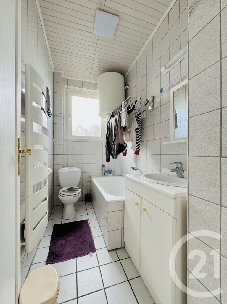 Salles de bain - Appartement lumineux avec balcon à Neudorf Nord, Strasbourg