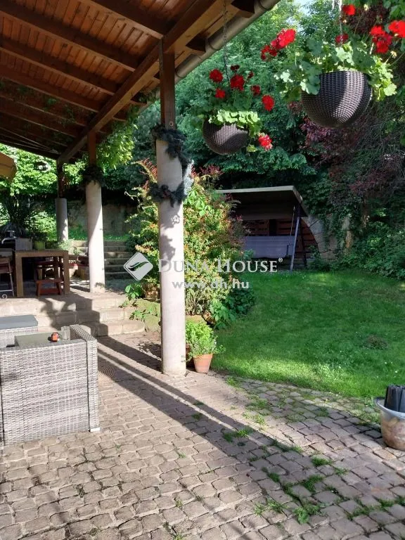Terrass - Two-Generation House with Panoramic View in Csobánka