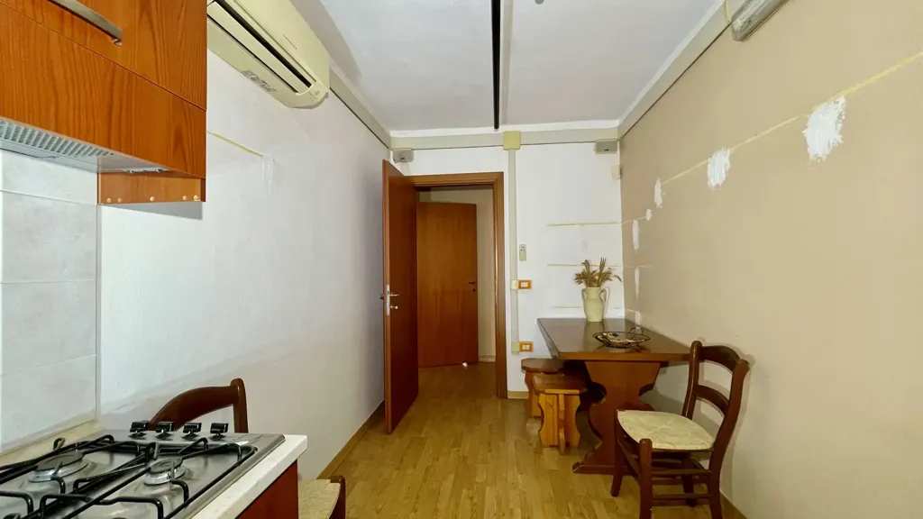 Cuisine - Versatile Villa Portion in Borgo Roma, Verona