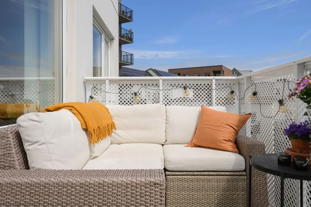Balcony - Apartment with South-Facing Balcony in Västra Hamnen
