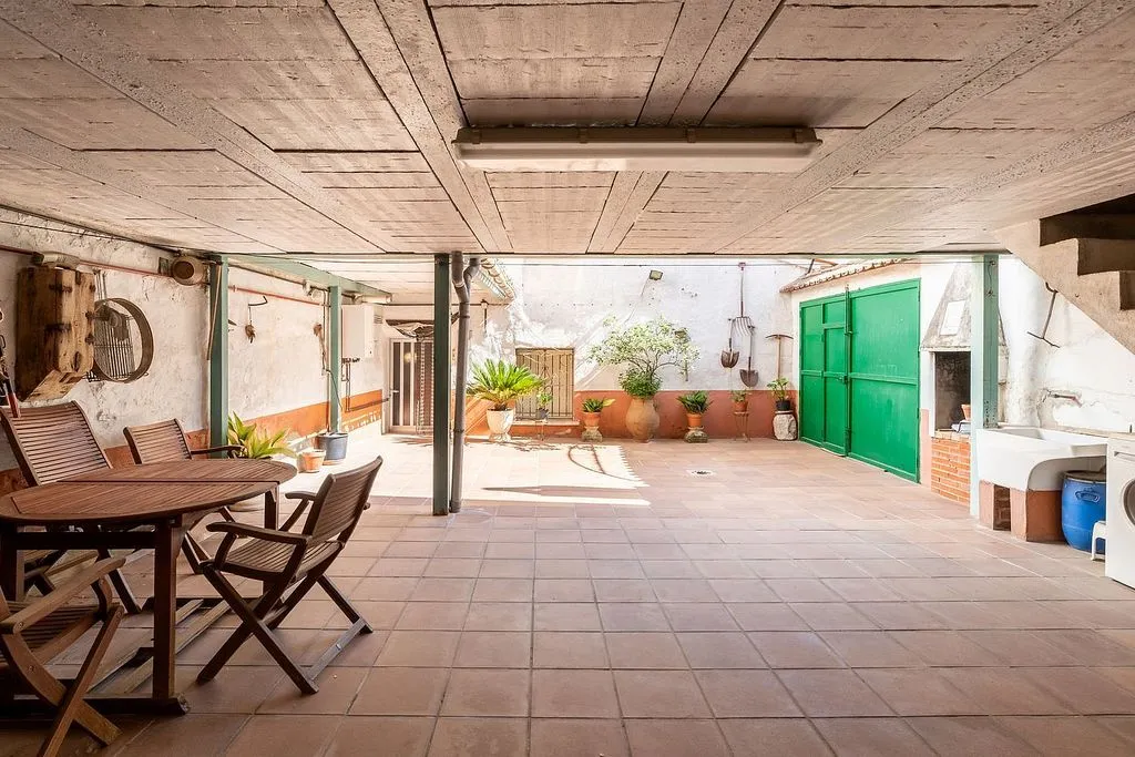 Giardino - Terraced House with Balcón in Chiloeches